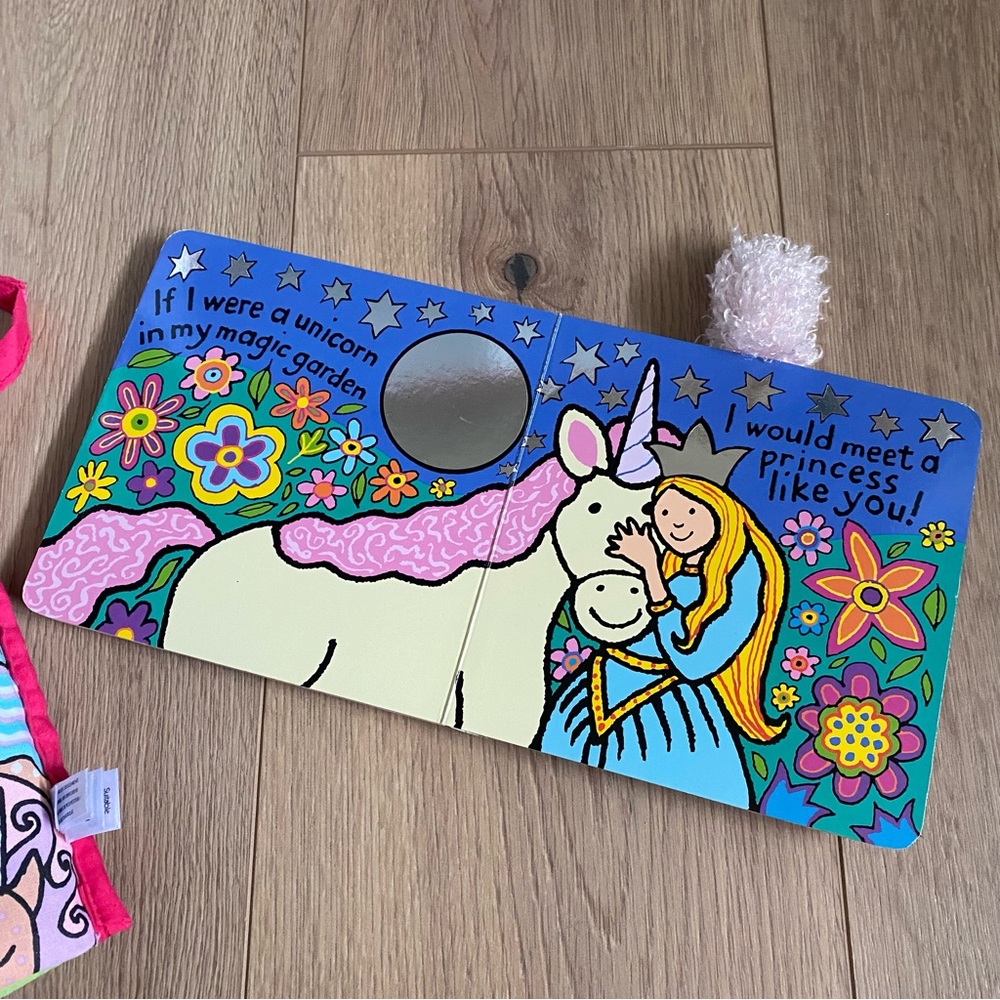 Jellycat Unicorn book bundle - Picture 13 of 13